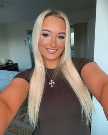 Abbeym r x leaked private photo uncensored HD quality