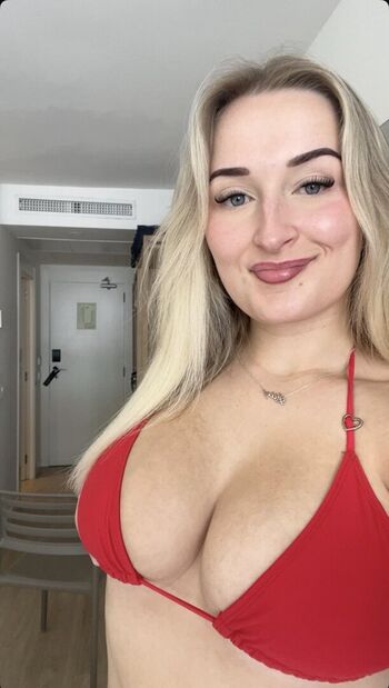 Abbeym r x leaked private photo uncensored HD quality