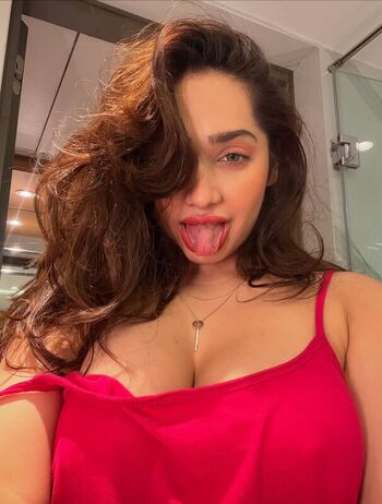 Aditi mistry  page leaked private photo uncensored HD quality