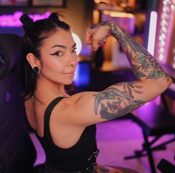 Aileensenpaireacts leaked private photo uncensored HD quality