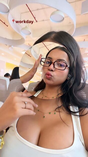 Akiksha kashyap leaked private photo uncensored HD quality