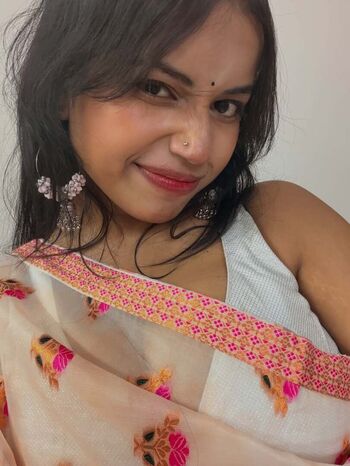 Akiksha kashyap leaked private photo uncensored HD quality