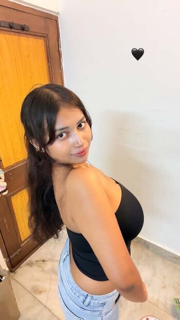 Akiksha kashyap leaked private photo uncensored HD quality