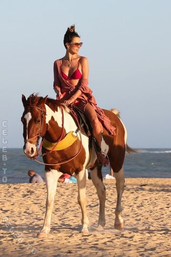 Alessandra ambrosio  page leaked private photo uncensored HD quality