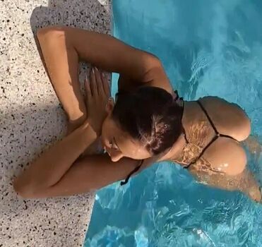 Alessandra liu  page leaked private photo uncensored HD quality