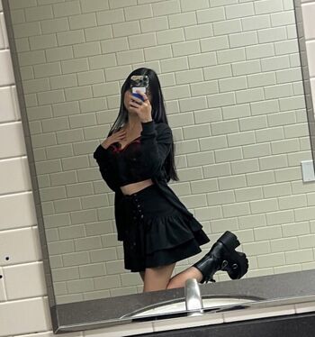 Alrightcarina page leaked private photo uncensored HD quality