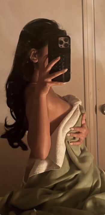Alzeah leaked private photo uncensored HD quality
