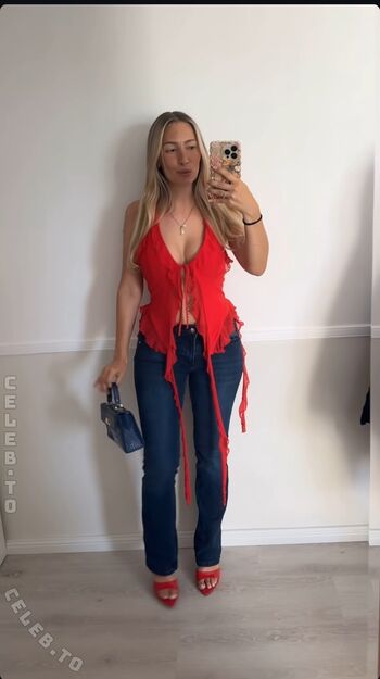 Amanda c emilia  page leaked private photo uncensored HD quality