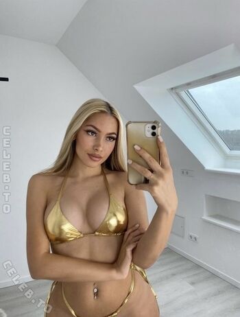 Amanda c emilia  page leaked private photo uncensored HD quality