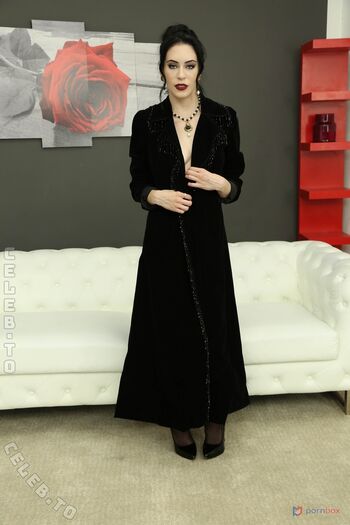 Anna de ville page leaked private photo uncensored HD quality