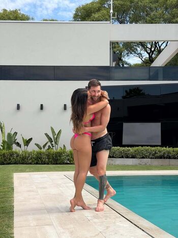 Antonela roccuzzo wifelionel messi leaked private photo uncensored HD quality