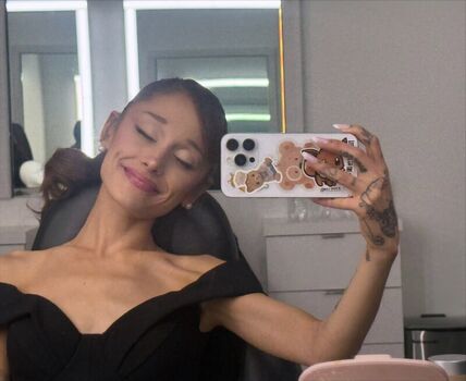 Ariana grande leaked private photo uncensored HD quality