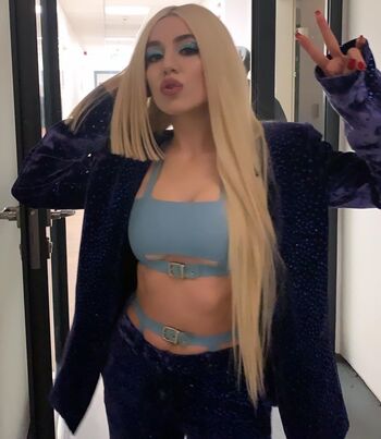 Ava max  page leaked private photo uncensored HD quality