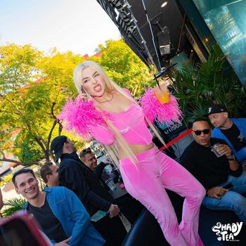 Ava max  page leaked private photo uncensored HD quality