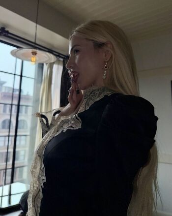 Ava max  page leaked private photo uncensored HD quality