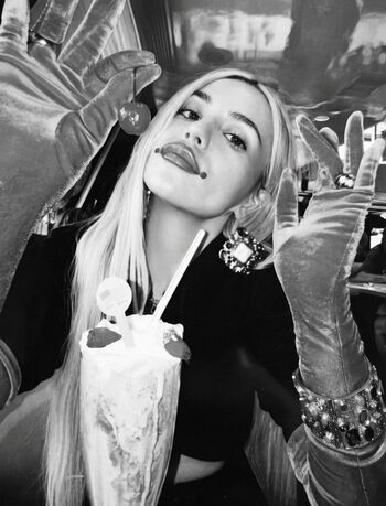 Ava max  page leaked private photo uncensored HD quality
