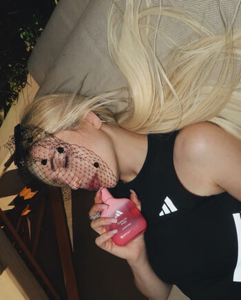 Ava max  page leaked private photo uncensored HD quality