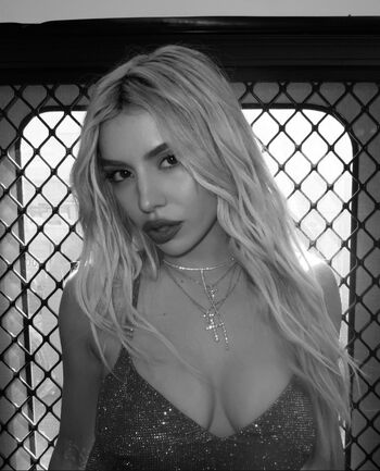Ava max leaked private photo uncensored HD quality