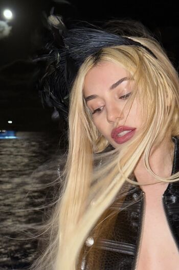 Ava max leaked private photo uncensored HD quality