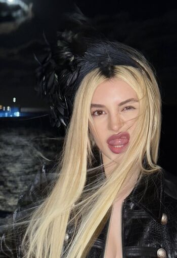 Ava max leaked private photo uncensored HD quality