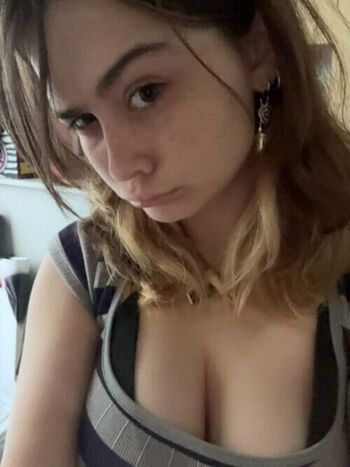 Beanswithbombs page leaked private photo uncensored HD quality