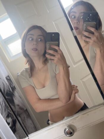 Beanswithbombs page leaked private photo uncensored HD quality