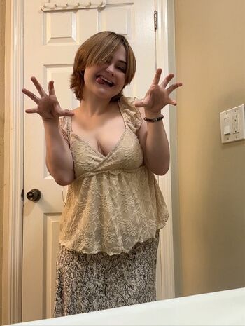 Beanswithbombs leaked private photo uncensored HD quality