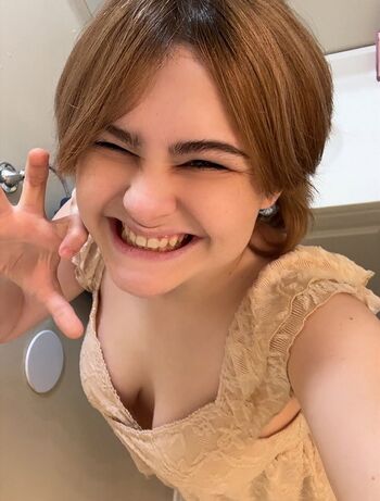Beanswithbombs leaked private photo uncensored HD quality
