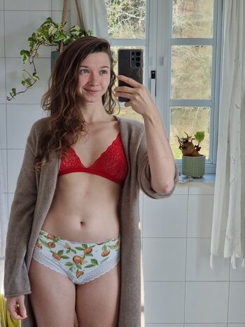 Bee boo girl leaked private photo uncensored HD quality