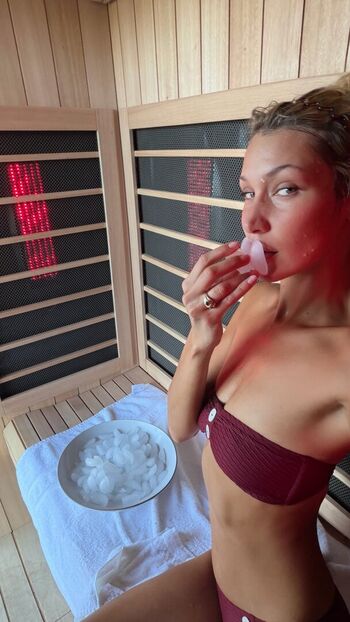 Bella hadid  page leaked private photo uncensored HD quality