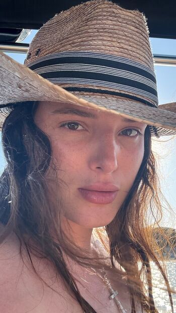 Bella thorne  page leaked private photo uncensored HD quality