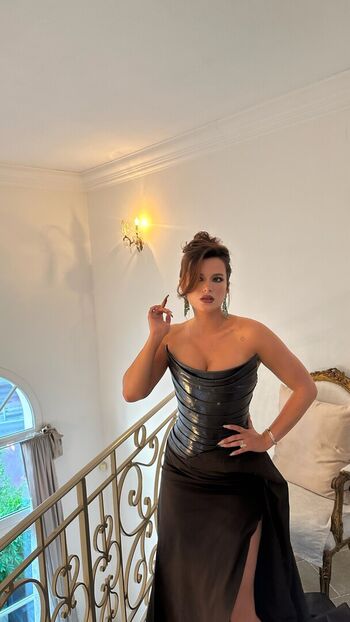 Bella thorne  page leaked private photo uncensored HD quality