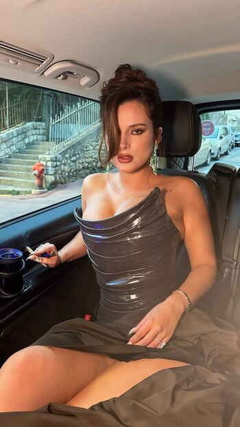 Bella thorne  page leaked private photo uncensored HD quality