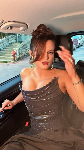 Bella thorne  page leaked private photo uncensored HD quality