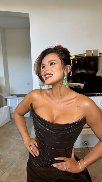 Bella thorne  page leaked private photo uncensored HD quality