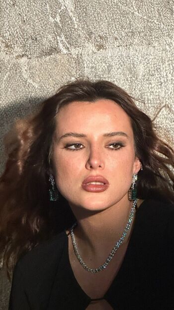 Bella thorne  page leaked private photo uncensored HD quality