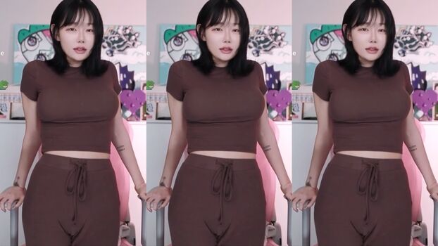 Berry leaked private photo uncensored HD quality