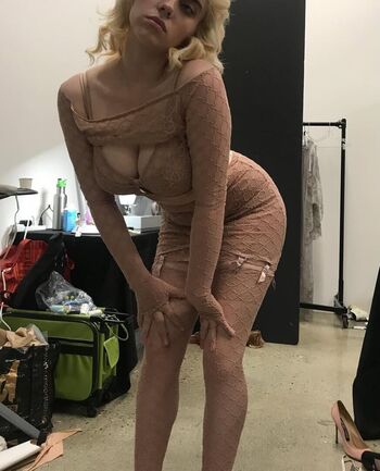 Billie eilish  page leaked private photo uncensored HD quality