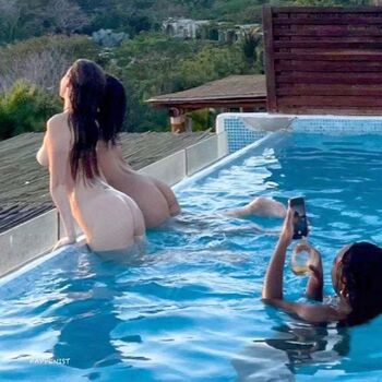 Billie eilish  page leaked private photo uncensored HD quality