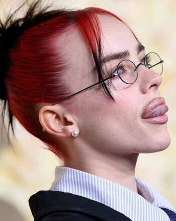 Billie eilish  page leaked private photo uncensored HD quality