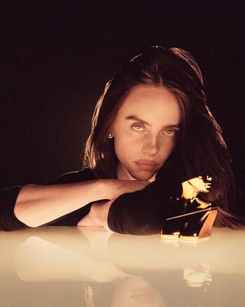 Billie eilish  page leaked private photo uncensored HD quality