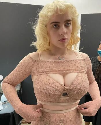 Billie eilish  page leaked private photo uncensored HD quality