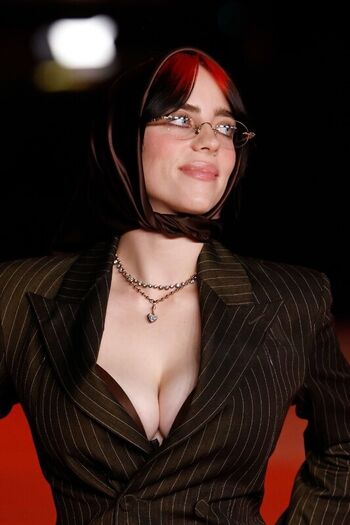 Billie eilish  page leaked private photo uncensored HD quality