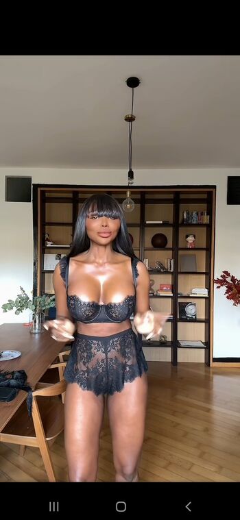 Boudoir page leaked private photo uncensored HD quality