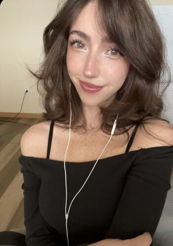 Breebunn leaked private photo uncensored HD quality