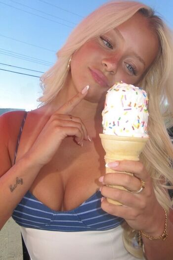 Brooke vandenbergg leaked private photo uncensored HD quality
