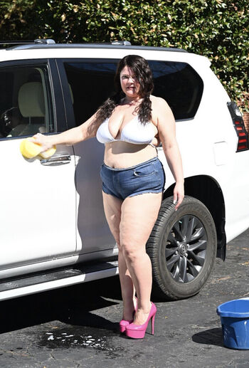 Caralinesadventure leaked private photo uncensored HD quality