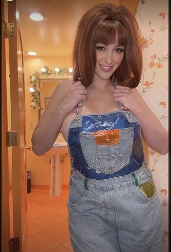 Carlotta champagne  page leaked private photo uncensored HD quality