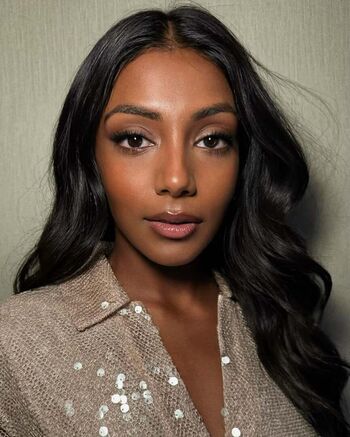 Charithra chandran page leaked private photo uncensored HD quality