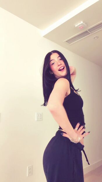 Charli d amelio page leaked private photo uncensored HD quality